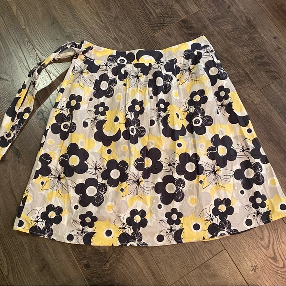 Mexx skirt with tie yellow & black floral details - Picture 2 of 9
